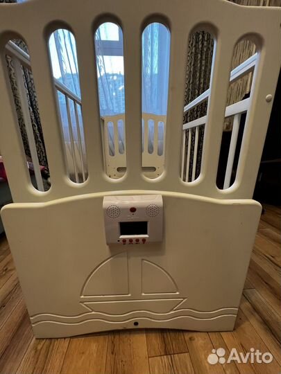 Умная детская кроватка Daka-baby Укачай-ка