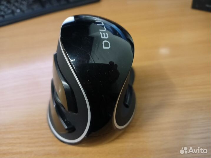 Вертикальная мышь Delux