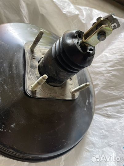 Вакумный усилитель главного тормазного