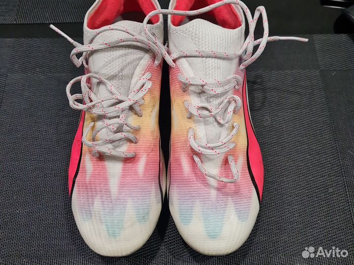 Футбольные бутсы puma