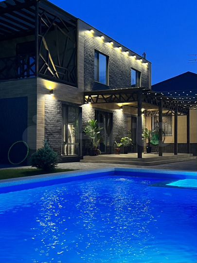 Дом 136 м² на участке 8 сот.