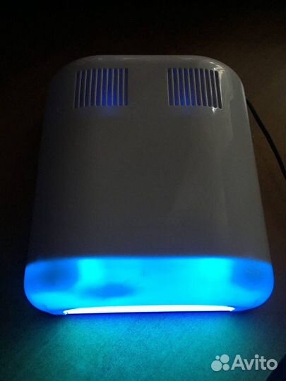 Лампа для ногтей