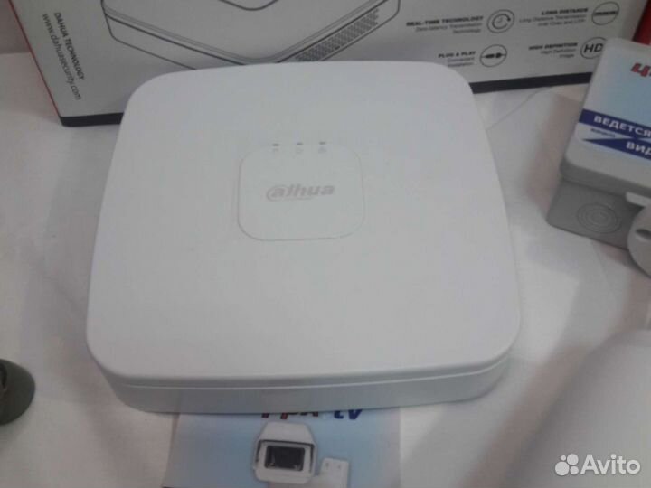 4 камеры видеонаблюдения 4Мп регистратор Dahua