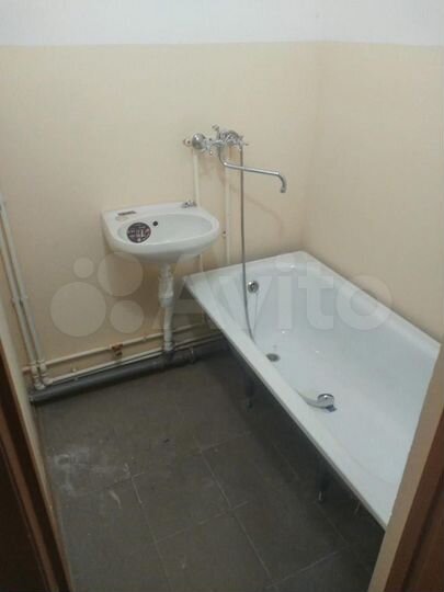 2-к. квартира, 45 м², 3/3 эт.