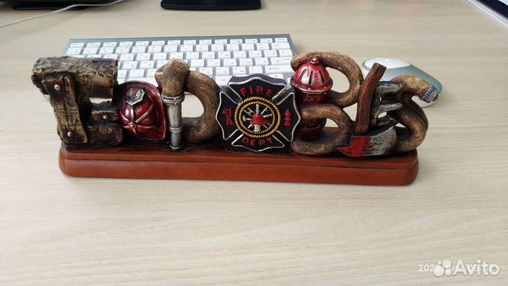 Статуэтка пожарной техники