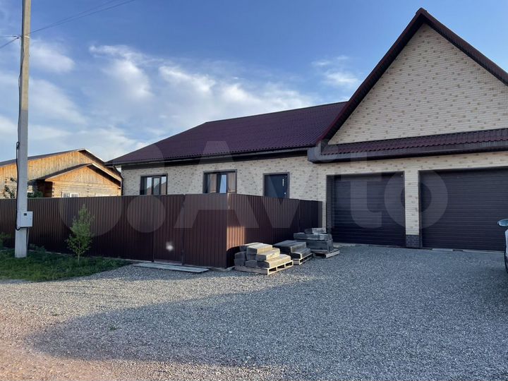 Коттедж 233,5 м² на участке 9 сот.