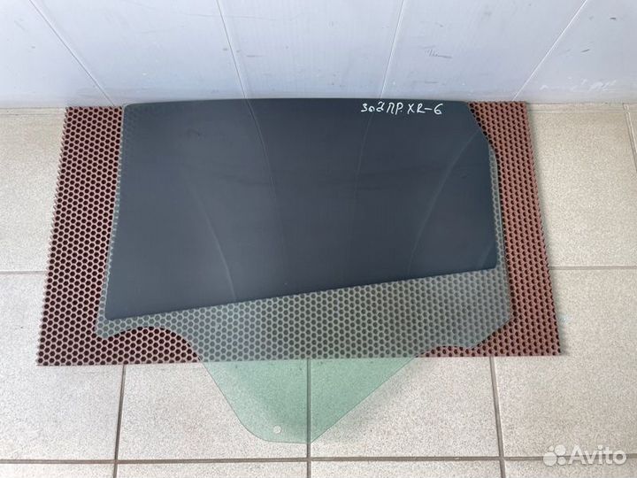 Стекло двери заднее правое LADA X-Ray