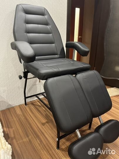 Педикюрное кресло, кушетка