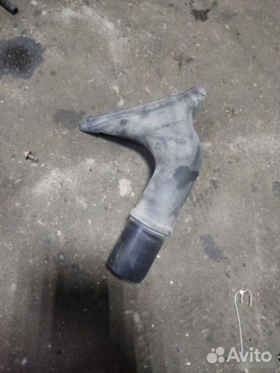 Воздухозаборник Mitsubishi Galant 9