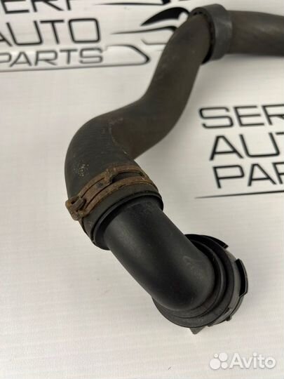 Патрубок системы охлождения Volkswagen Passat B6