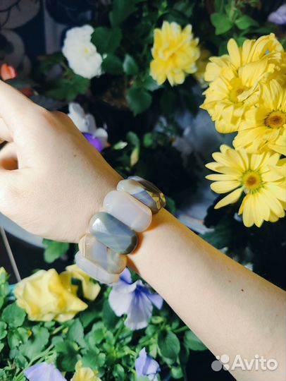 Браслет из камней