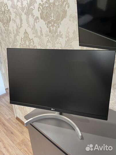 Монитор LG 24 дюйма