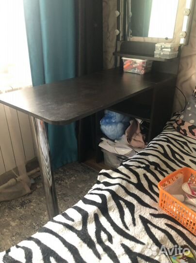 Маникюрный стол складной бу