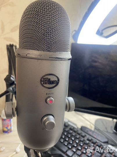 Студийный микрофон blue yeti