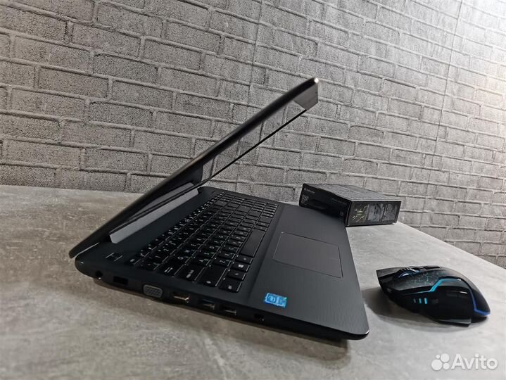 Мощный игровой Asus с 8 гб, 2 видеокарты,SSD 256