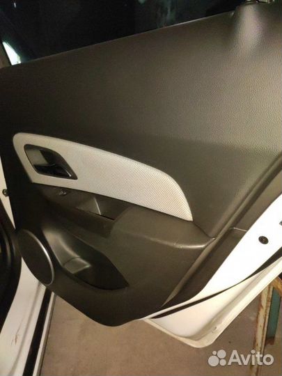 Комплект дверных обшивок Chevrolet Cruze 300 седан