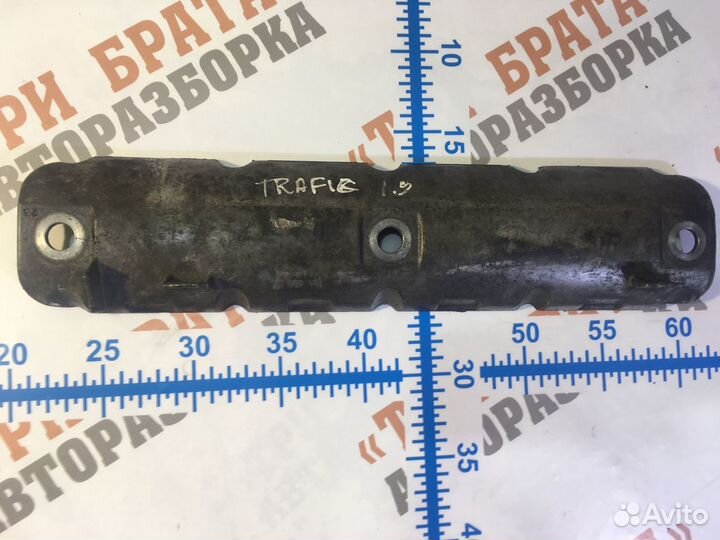 Рено Трафик Клапанная крышка