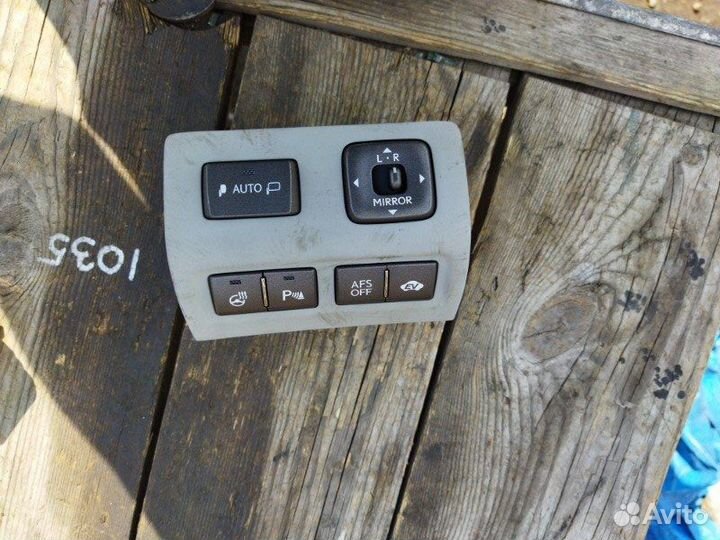 Блок управления зеркалами Lexus Ls600Hl UVF46