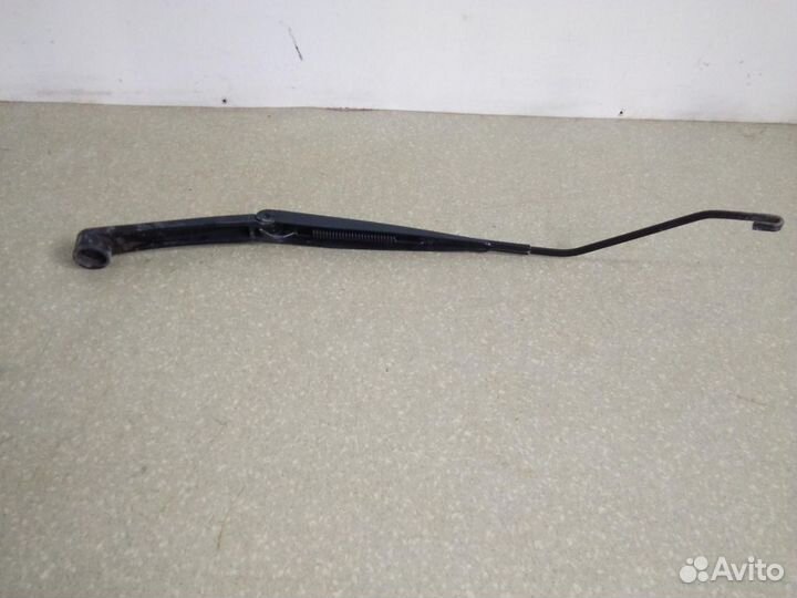 Поводок стеклоочистителя передний правый Chevrolet