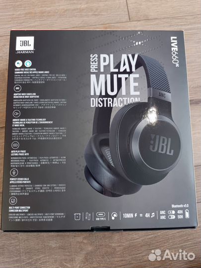 Блютуз наушники JBL Live660nc