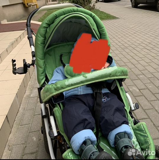 Прогулочная коляска