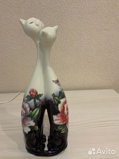 Фарфоровые статуэтки