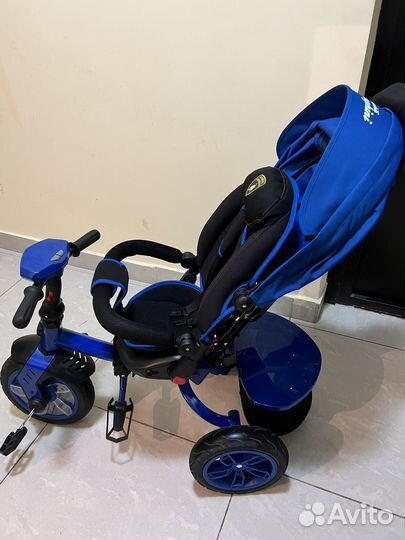 Трехколесный велосипед с ручкой