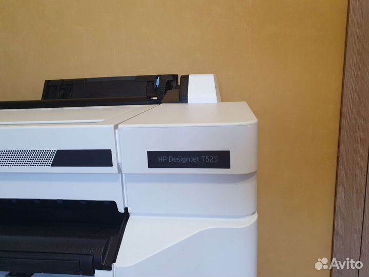 Широкоформатный принтер HP Designjet T525 24-in