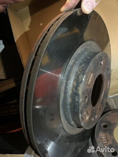 Комплект.Тормозные диски и колодки передние