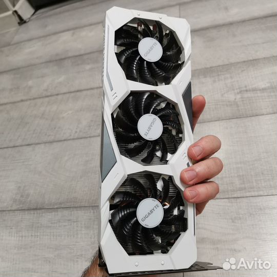 GeForce RTX 2060 super gaming OC 3X white 8GB