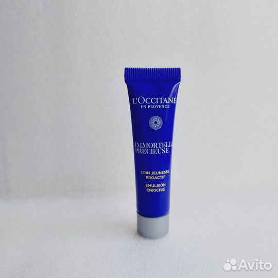 Loccitane эмульсия для лица иммортель