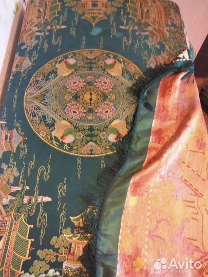Старинная шелковая скатерть. Китай
