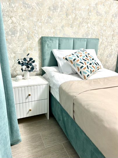 2-к. квартира, 55 м², 1/16 эт.