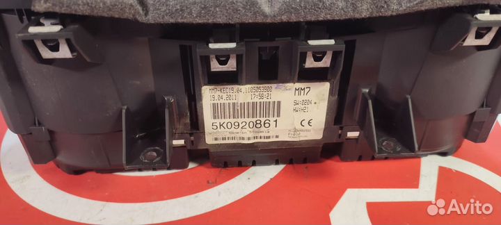 Щиток приборов приборная панель Volkswagen Golf 6