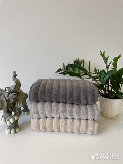 Махровые полотенца новые