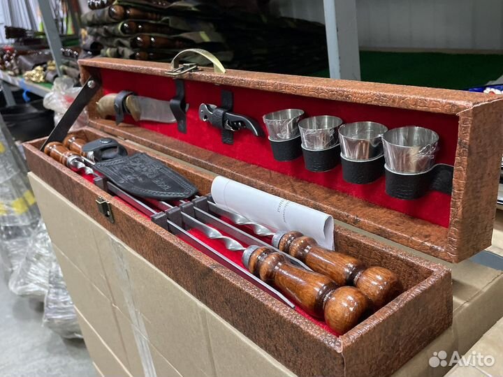 Набор шампуров в коробке