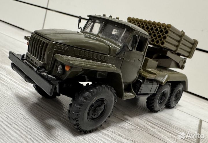 Модель 1:43 Урал бм-21 Град