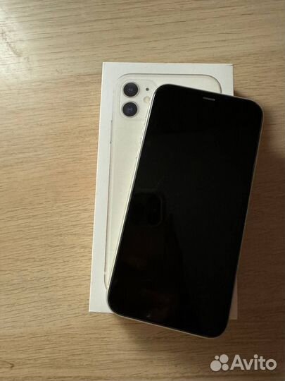 iPhone 11, 64 ГБ