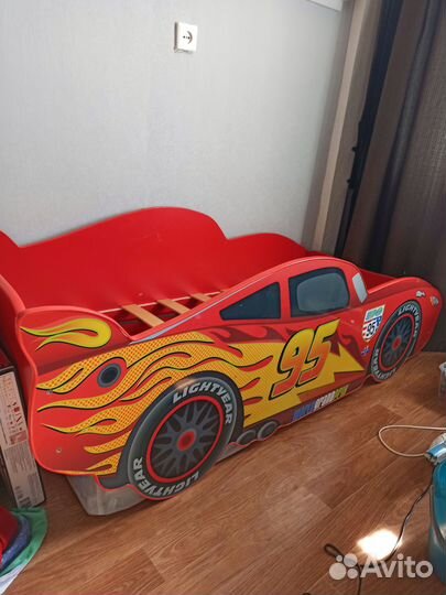 Детская кровать машина с матрасом