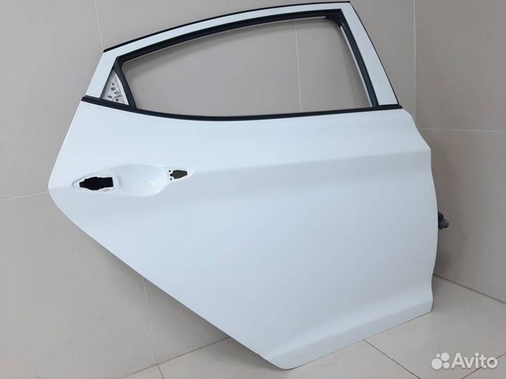 Б/У Дверь задняя правая 770043X001 Hyundai-KIA