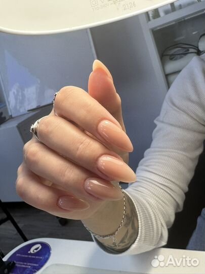 Маникюр, наращивание ногтей