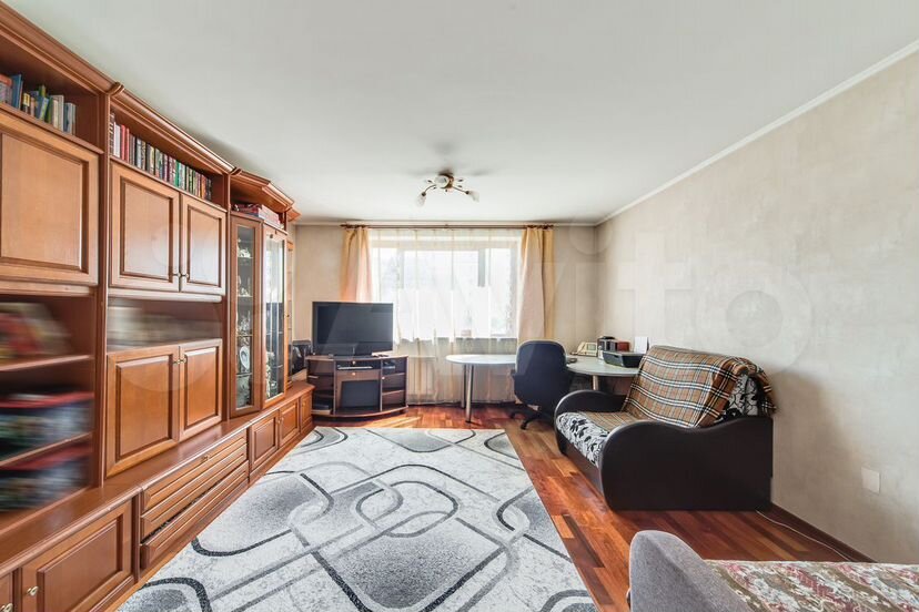 3-к. квартира, 81 м², 3/12 эт.