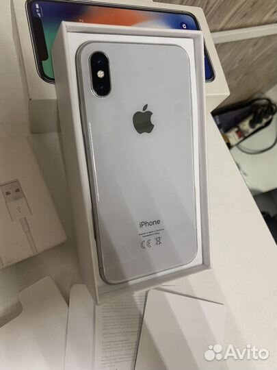 iPhone X, 64 ГБ