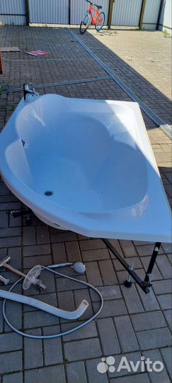 Ванная акриловая бу 170см х 105см