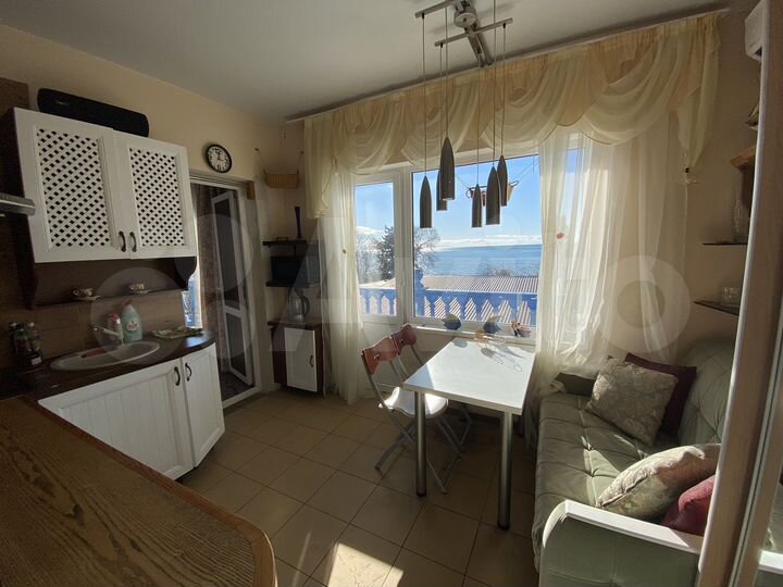 2-к. квартира, 43 м², 3/4 эт.