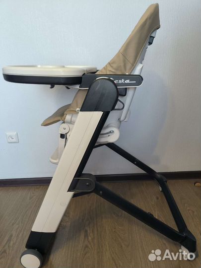 Стульчик для кормления Peg-perego Siesta Follow Me