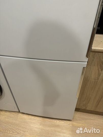 Холодильник hotpoint ariston бу