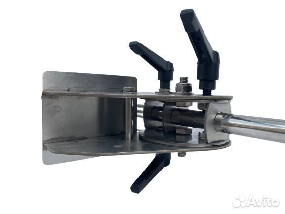 Струбцина крепления датчика эхолота поворотная