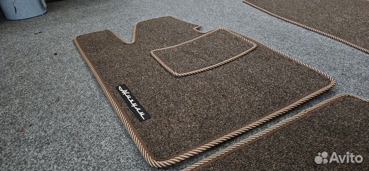 Автоковрики для Ваз 2103 педаль газа на полу