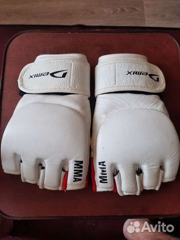 Спортивные перчатки